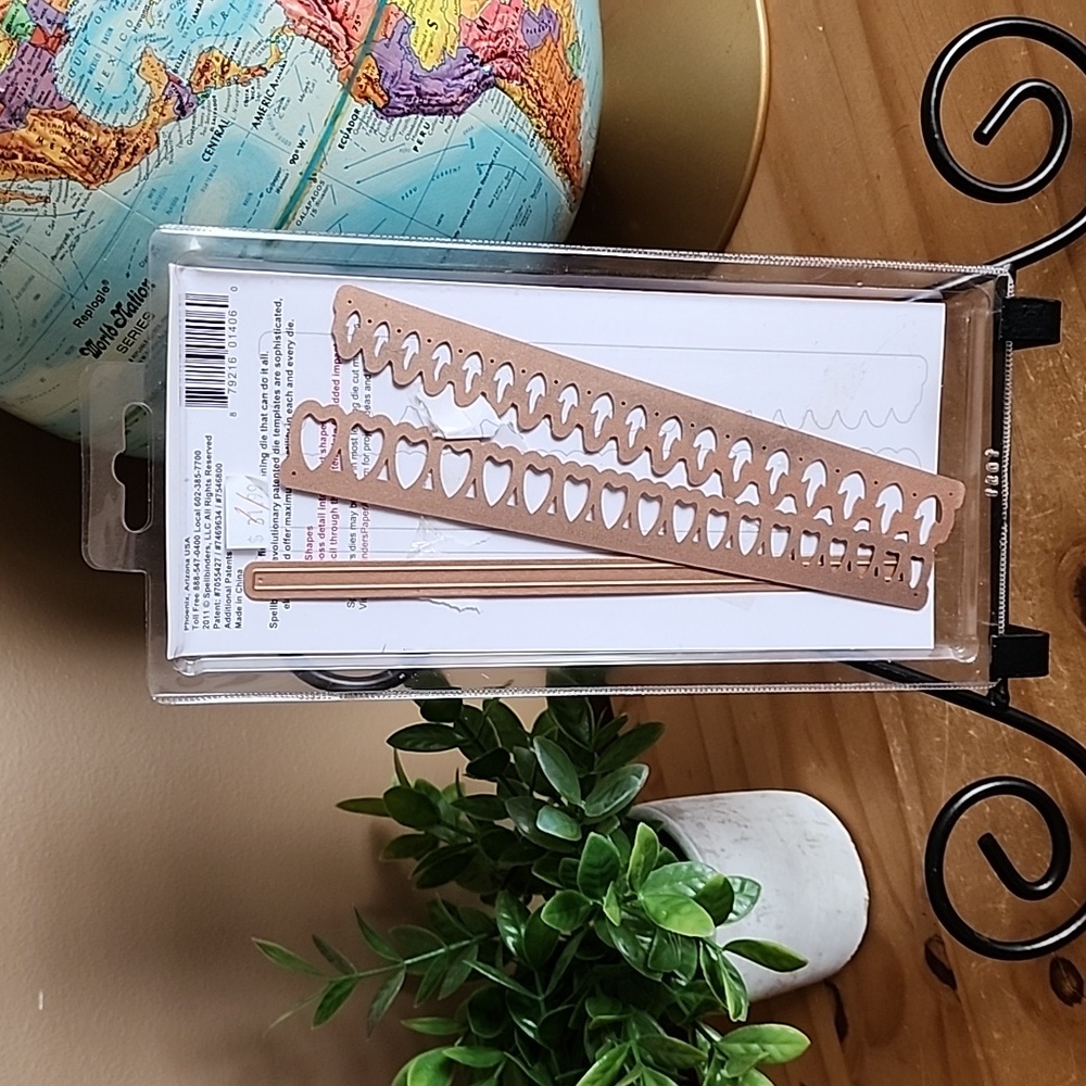 Spellbinders Shapeabilities Die Cut Set - Picture 4 of 5